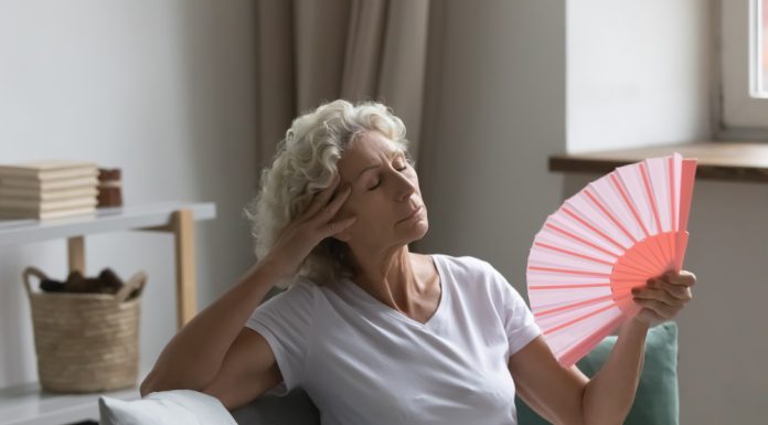 Entendendo a Menopausa: Sintomas, Tratamentos e Cuidados