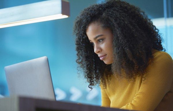 Investimentos e Mulheres: Como Elas Estão Moldando o Mercado
