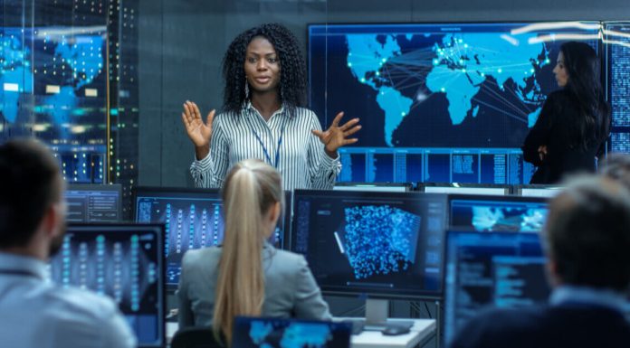 Mulheres na Tecnologia: Quebrando Barreiras