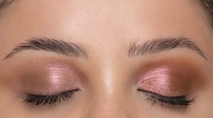 Por que a Laminação de Sobrancelhas Virou Febre?