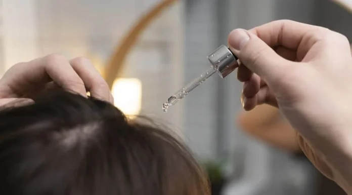 Combate à Queda de Cabelo: Como o Tônico Capilar Pode Ajudar