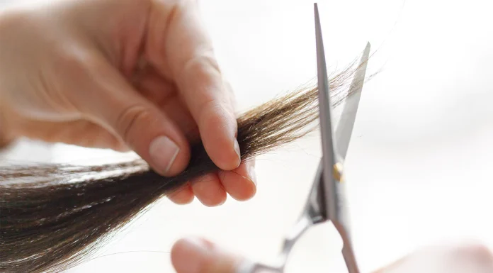 Decifrando os Cortes: Como Cortar o Cabelo Durante a Transição Capilar