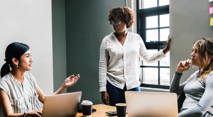 Mulheres e investimentos: desmistificando o mercado financeiro