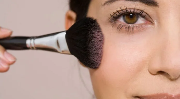 Técnicas Criativas com Blush Líquido: Do Natural ao Sofisticado