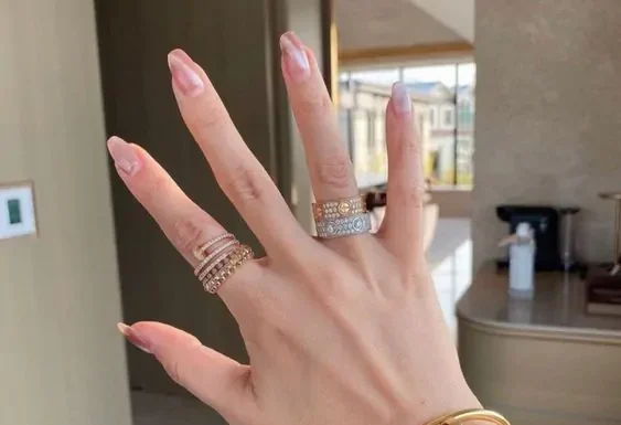 Investindo em Acessórios: Quando Optar pelo Dourado e Quando Pelo Prata